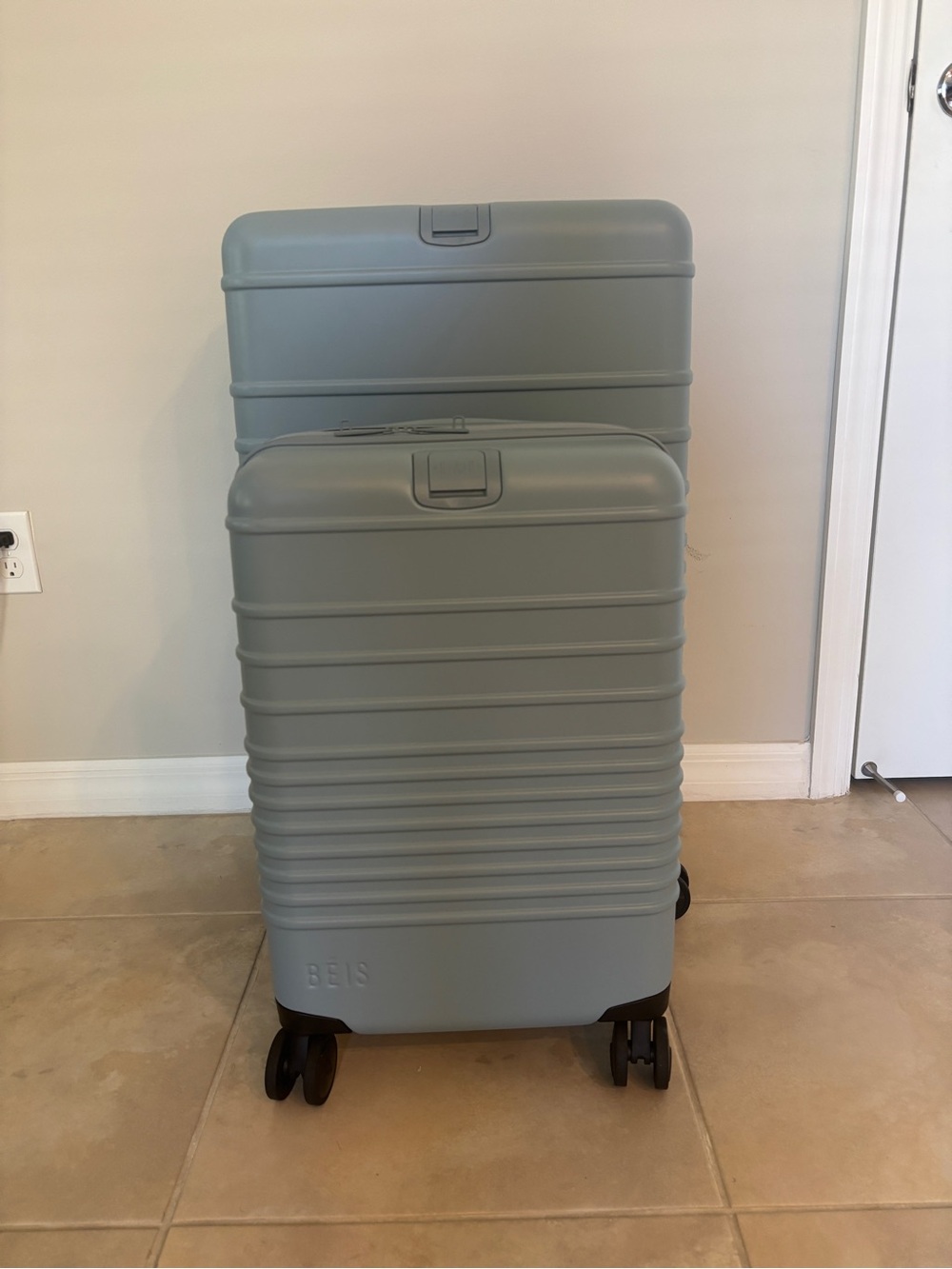 BEIS x Gap Collaboratuon Luggage Set